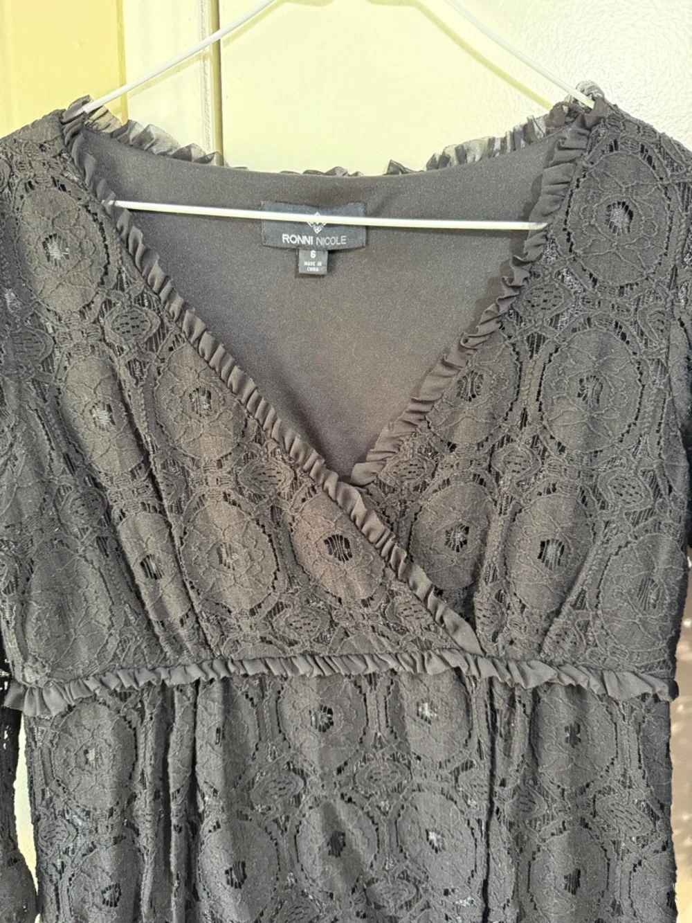 Ronni Nicole Lace Fit & Flare Dress Black 3/4 Sleeve‎ V-Neck Size 6